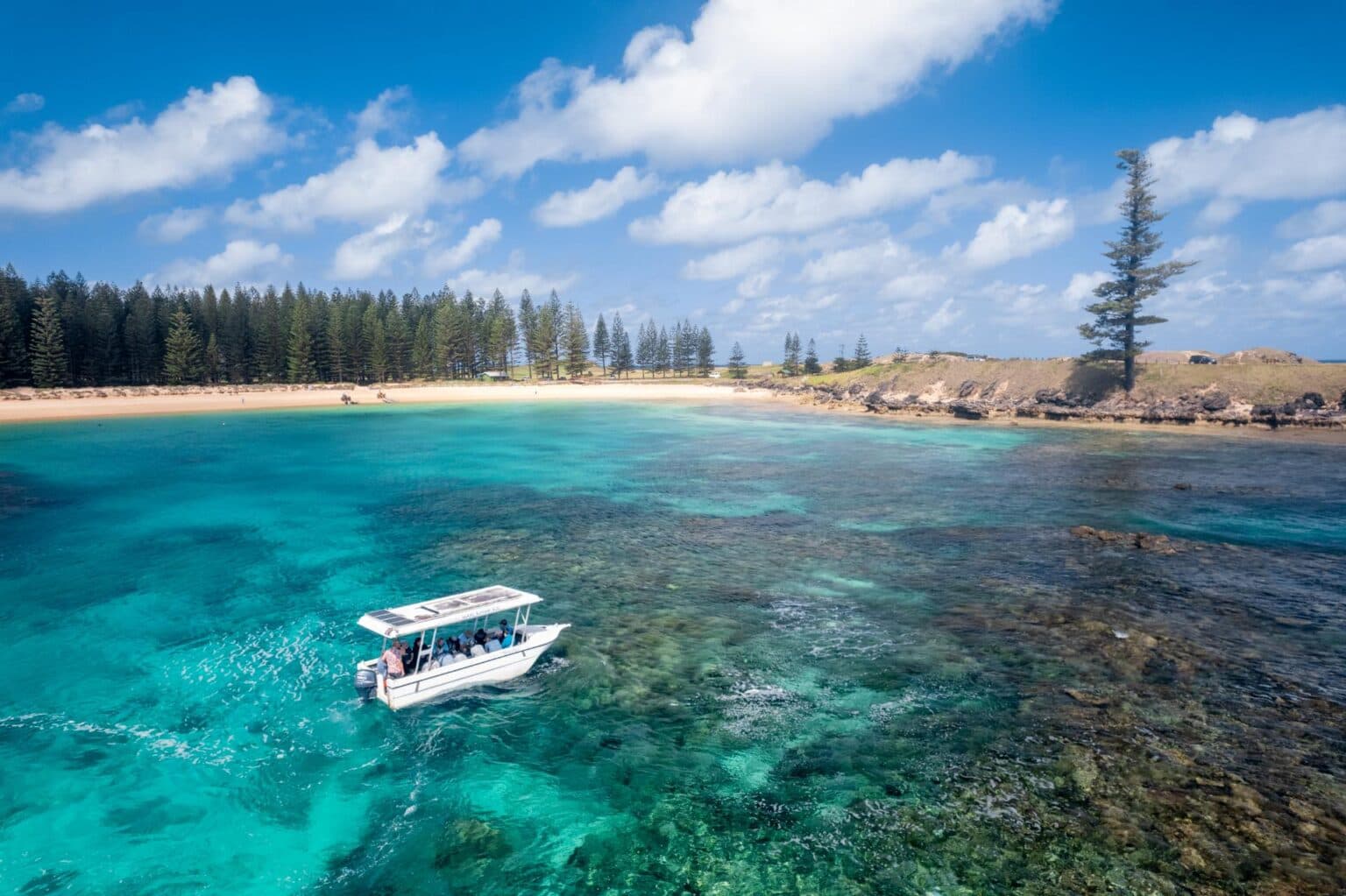 Glass bottom boat tour on Norfolk Island